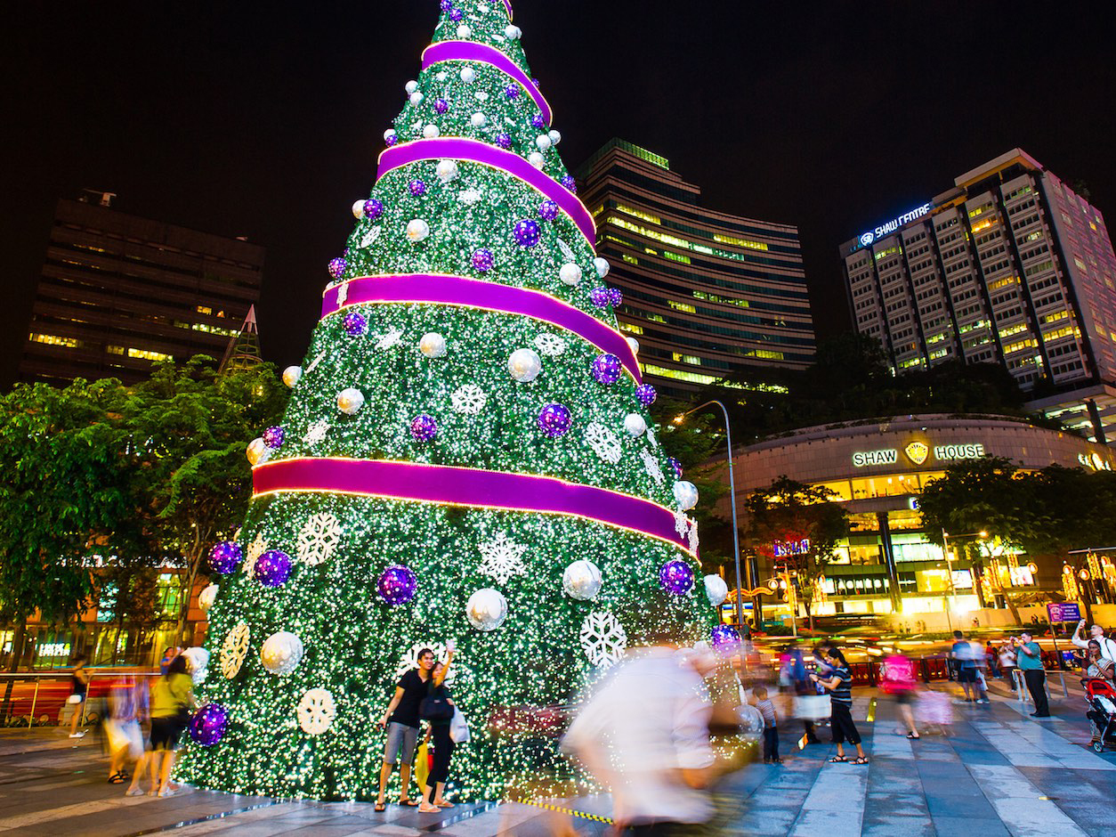 Christmas getaways from Dubai - Singapore