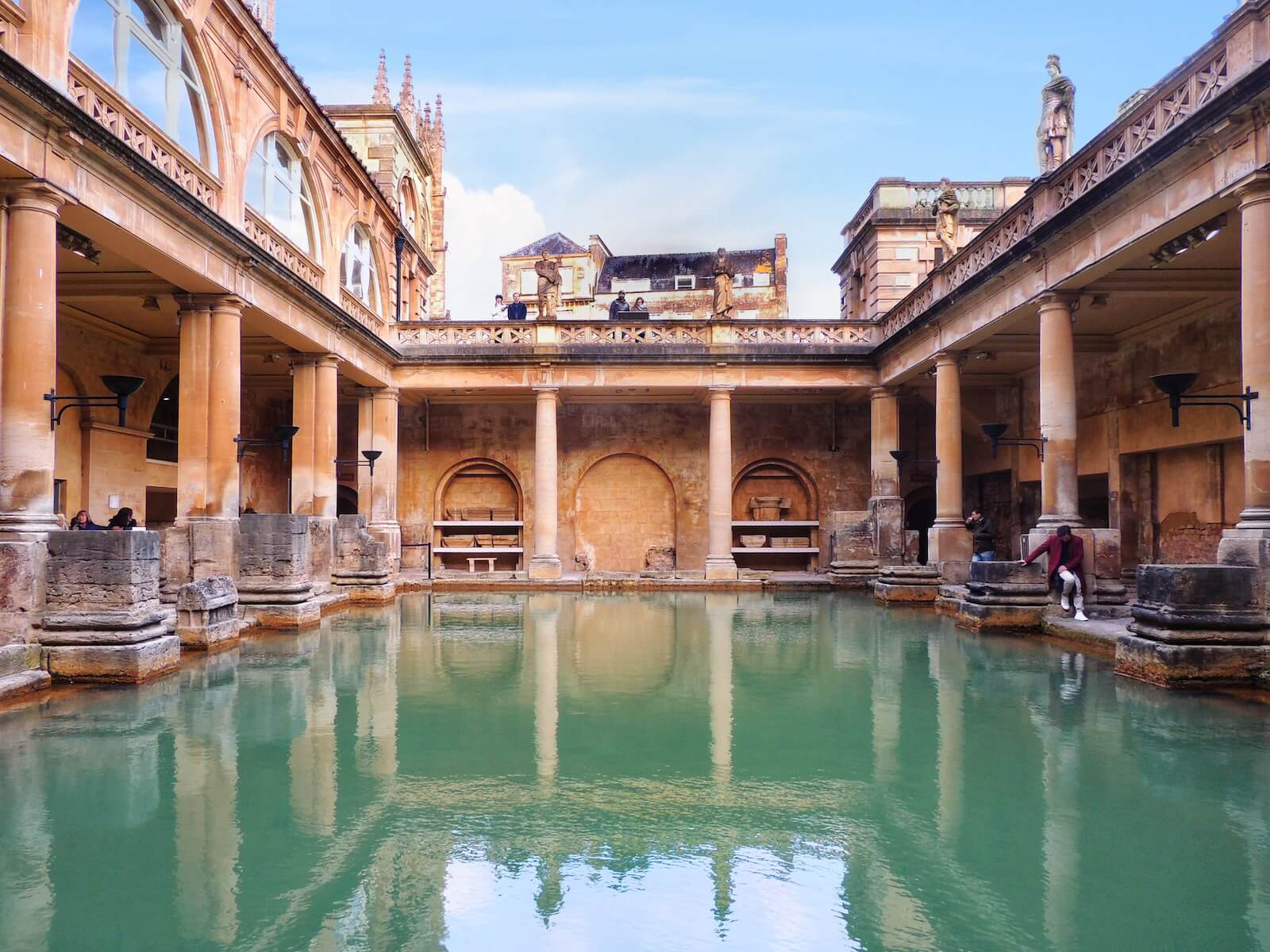 Must-See attractions in UK - The Roman Baths