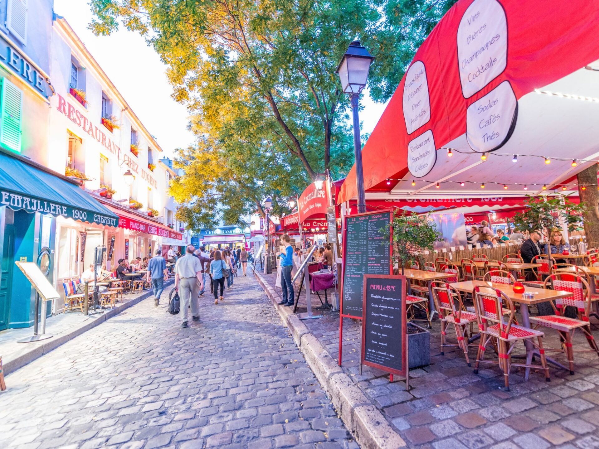 Things to do in Paris - Explore Montmartre