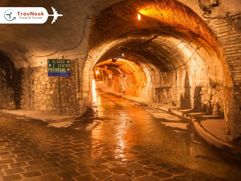 Cu Chi Tunnels زيارة أنفاق كوتشي (Cu Chi Tunnels)