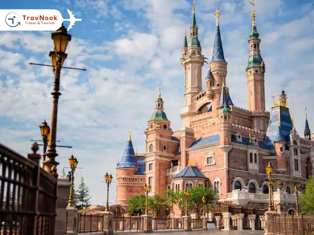 Disneylands around the world – Shanghai Disney Resort Disneylands around the world - Shanghai Disney Resort China