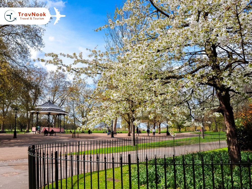Must-See Attractions in London – Hyde Park Must-See Attractions in London - Hyde Park