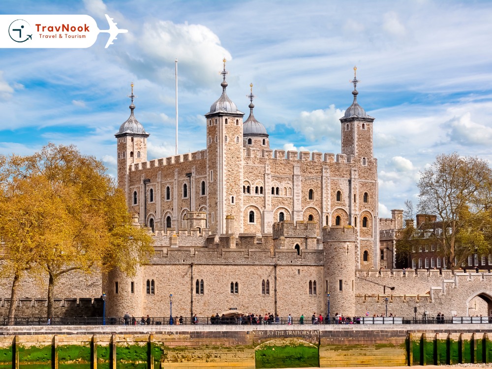 Must-See Attractions in London – Tower of London Must-See Attractions in London - Tower of London